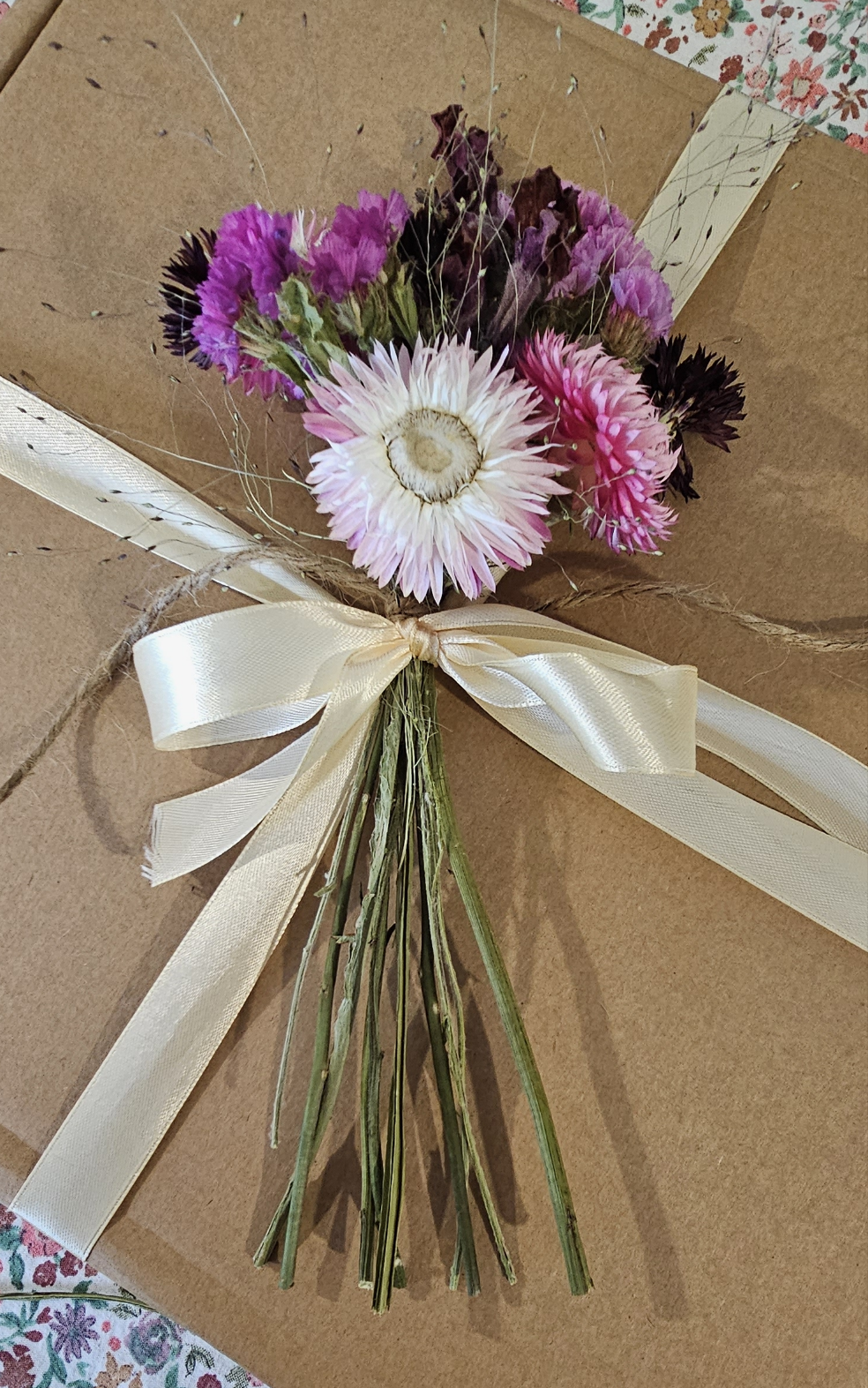 Gift toppers